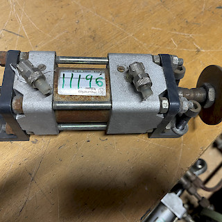 Ilmasylinteri 55/200/25