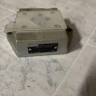 * Rexroth Hydraulinen pohjalevy G06A4-1X/G3/8