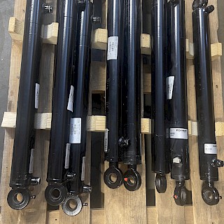 Hydraulisylinterit 60/28-500