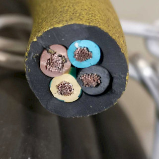 Sähkökaapeli / kumikaapeli 4x4mm2 11,6 metriä