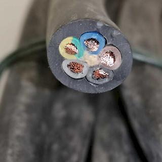 Sähkökaapeli / kumikaapeli 5x2,5mm2 20,3 metriä