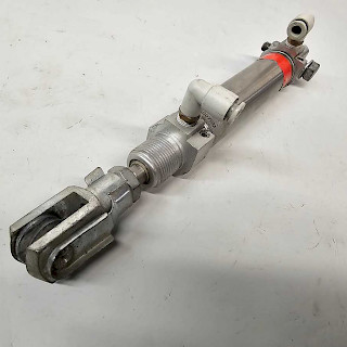 Paineilmasylinteri 27/10-70