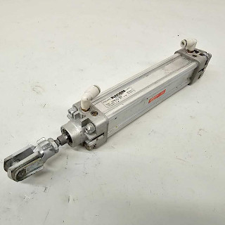 Paineilmasylinteri 32/12-150