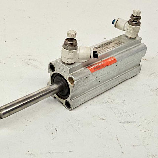 Paineilmasylinteri 25/10-65