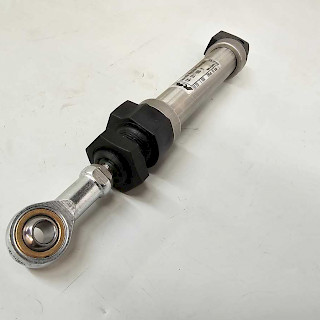 Paineilmasylinteri 22/8-100