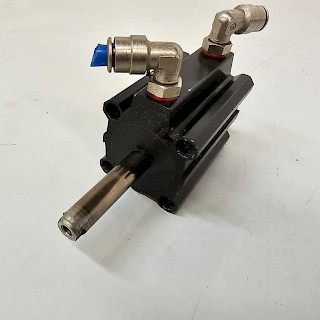 Paineilmasylinteri 50/12-50