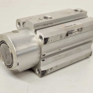 Paineilmasylinteri 50/25-30