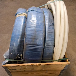 VALKOINEN SUOJAPUTKI