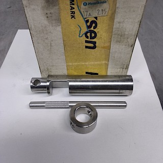 Uusi HENRIKSEN TARKKUUSTYÖKALU 17A 215