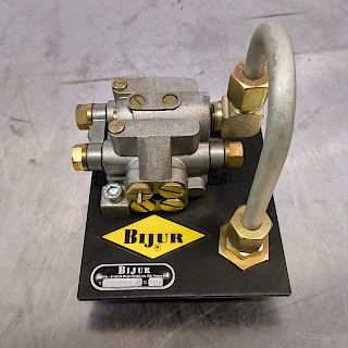 UUSI BIJUR FB524 PROGRESSIIVINEN JAKAJA