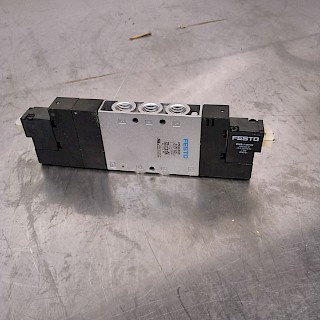 Uusi Festo CPE18-M1H-5/3G-1/4 Magneettiventtiili