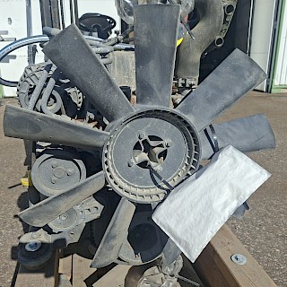 Deutz TCD 2012 L04 2V -dieselmoottori (96 kW / 129 HP), valmistettu 10/2014