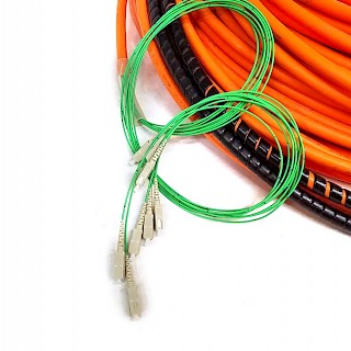 Valmis HELKAMA FXMMSU-kuitukaapeli 8GKT Pituus 120m