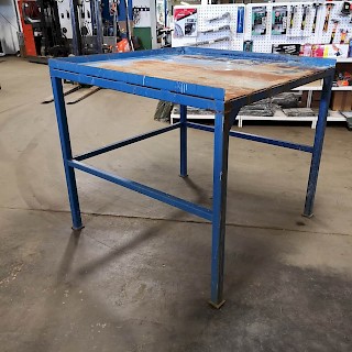 Kontti säiliön varastoteline