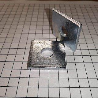 4-KULMA-ALUSLEVY 40 x 40 x 5 mm 100 kpl