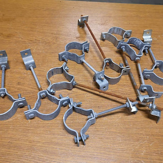 Putken kiinnikkeet 70 mm