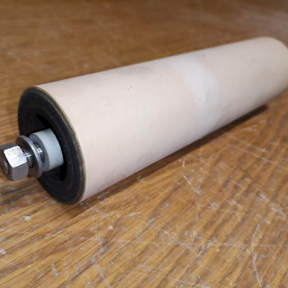 Muovinen kuljetinrulla 230x60 mm