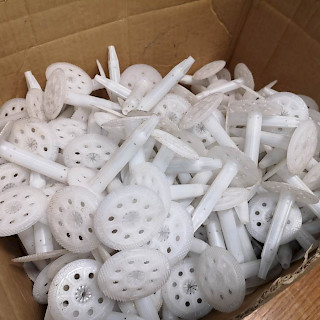 Hilti Muovinen eristekiinnike 100 mm 230 kpl