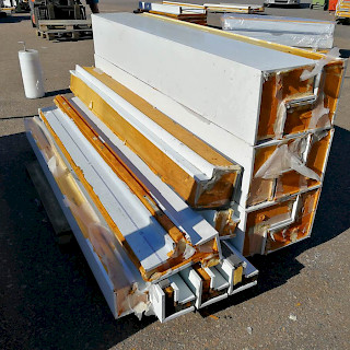 Kylmähuoneen kulmaelementti 210x20x15 cm