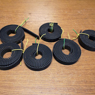 Hammas hihna 2,35 metriä