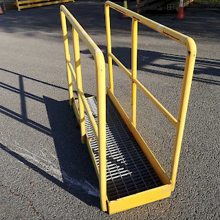 Ritilätaso 160x45cm kaiteella