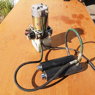 Hydrauliyksikkö 24V 2,2kW