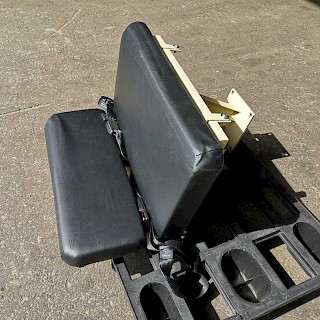 Työkoneen istuin 80x50x30 cm