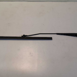 Tuulilasinpyyhkimen varsi