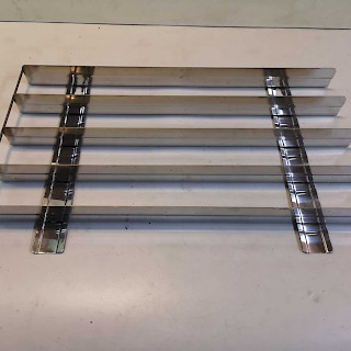 Kromi teräs ritilä seinään 300x580x55 mm