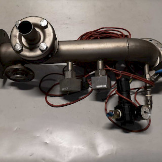 Sarja putkia ja venttiilejä