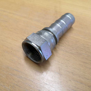 Puristettava liitin suora sisäkierre 31 putkille 25