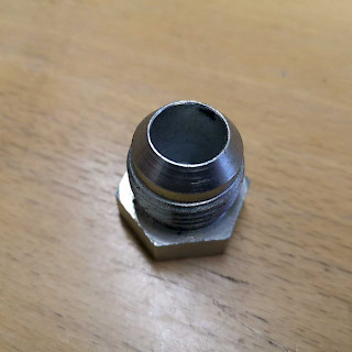 Kierretulppa ulkokierre 27