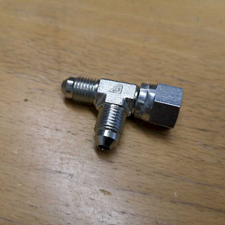 T-Liitin DN4 sisäkierre 10 ulkokierre 11/11