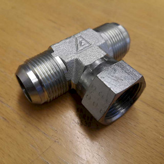 T-Liitin DN22 sisäkierre 31 ulkokierre ​33/33