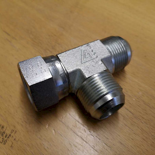 T-Liitin DN22 sisäkierre 31 ulkokierre ​33/33