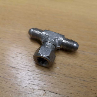 RST T-liitin ulkokierre 11 sisäkierre 10