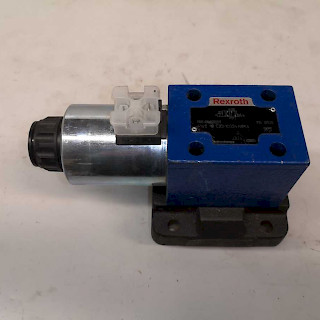 Magneettiventtiili Rexroth 4WE10 C3/CG24N9K4 mnr R900593277