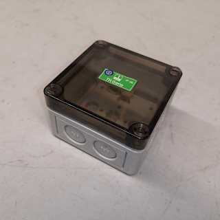 Jakorasia / muovikotelo 95x95x60 mm