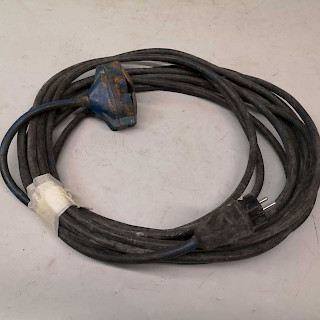 Jatkojohto 2-osainen 3x2,5mm2 12,2m