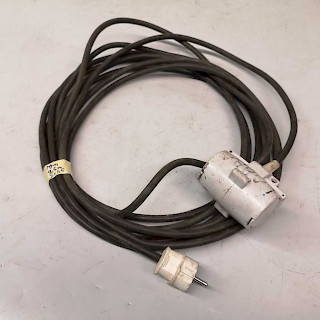 Jatkojohto 2-osainen 3x1.5, 9,5m