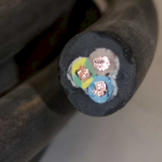 Sähkökaapeli 3x2,5mm2 7,6 metriä