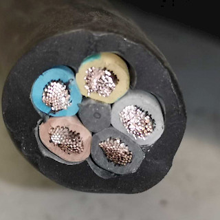 Sähkökaapeli / kumikaapeli 5x6mm2 11,3 metriä