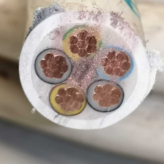 Sähkökaapeli 5x10mm2 7,7 metriä