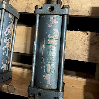 Ilmasylinteri 80/330/160