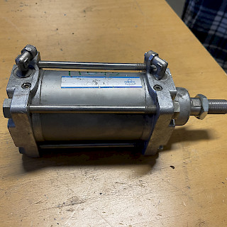 Ilmasylinteri 80/50/260