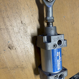 Ilmasylinteri 63/25/200