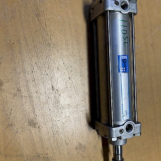 Ilmasylinteri 63/150/380