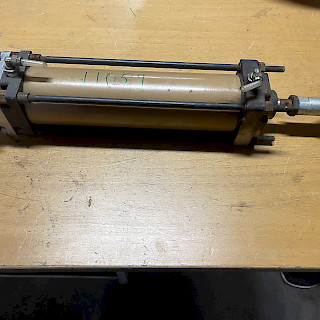 Ilmasylinteri 80/500/250