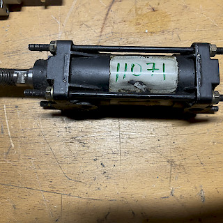 Ilmasylinteri 45/200/90