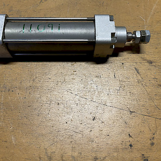 Ilmasylinteri 40/230/80